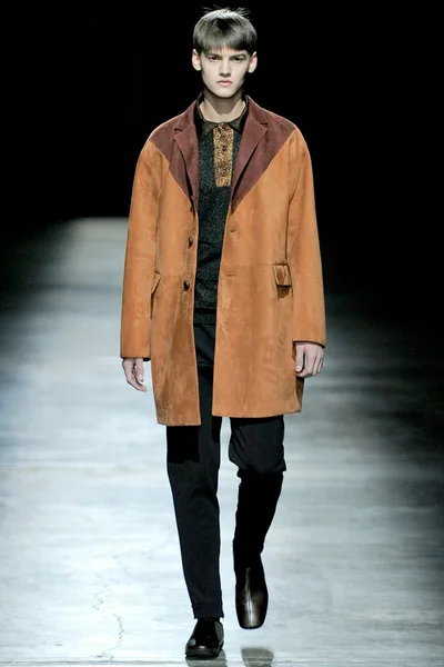 Look 21